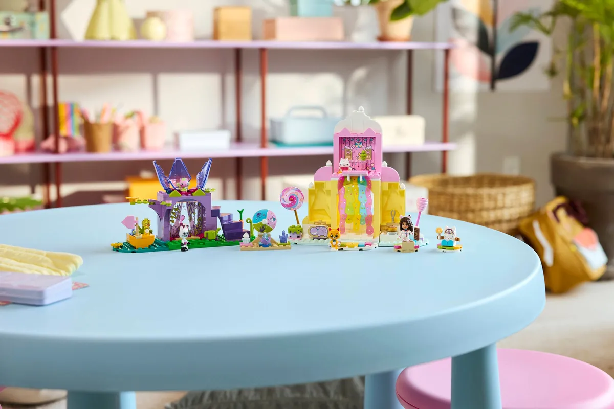 LEGO Sweet Treat Mountain & Kitty Garden (11205) - Bild 7