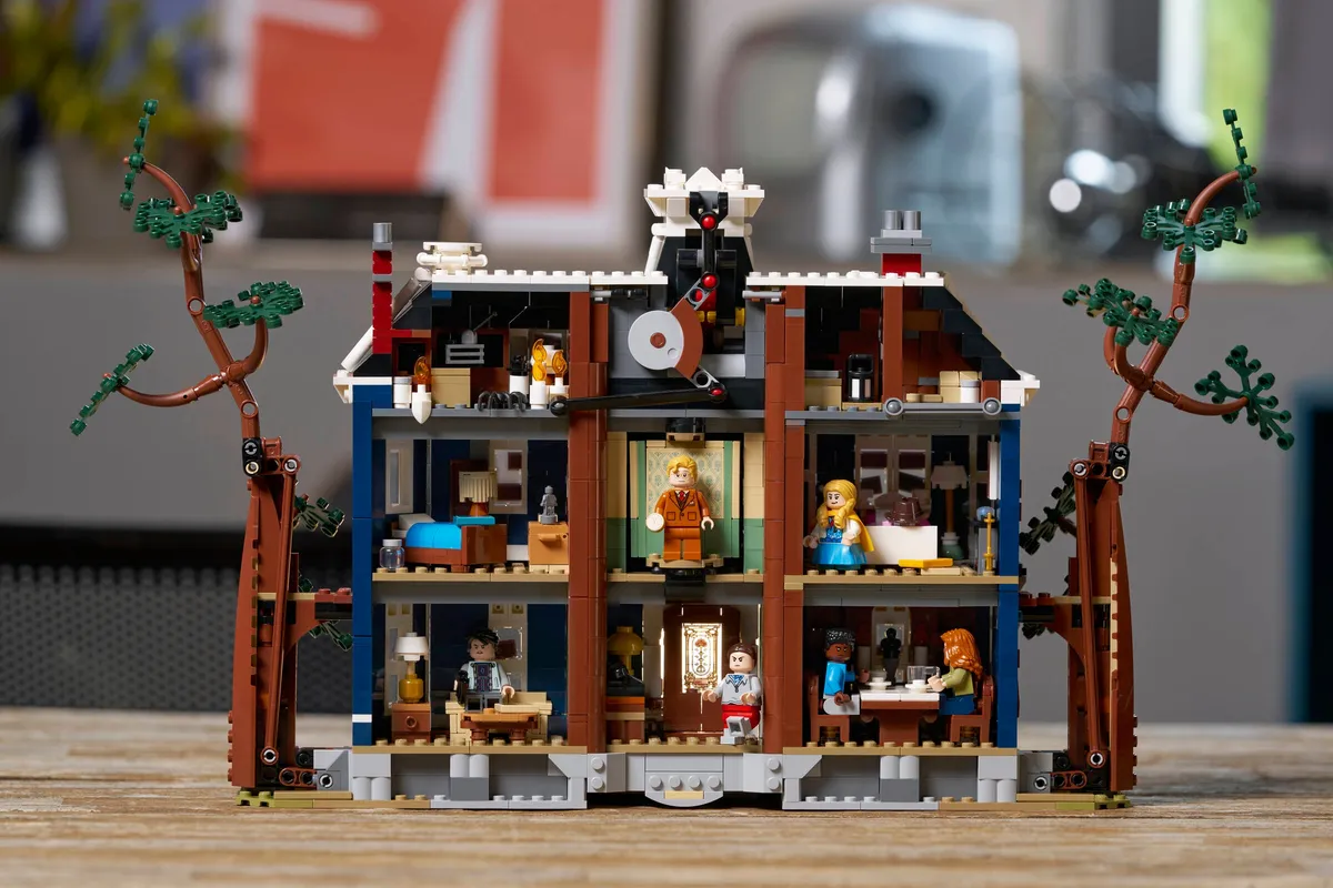 LEGO Stranger Things: The Creel House (11370) - Bild 11