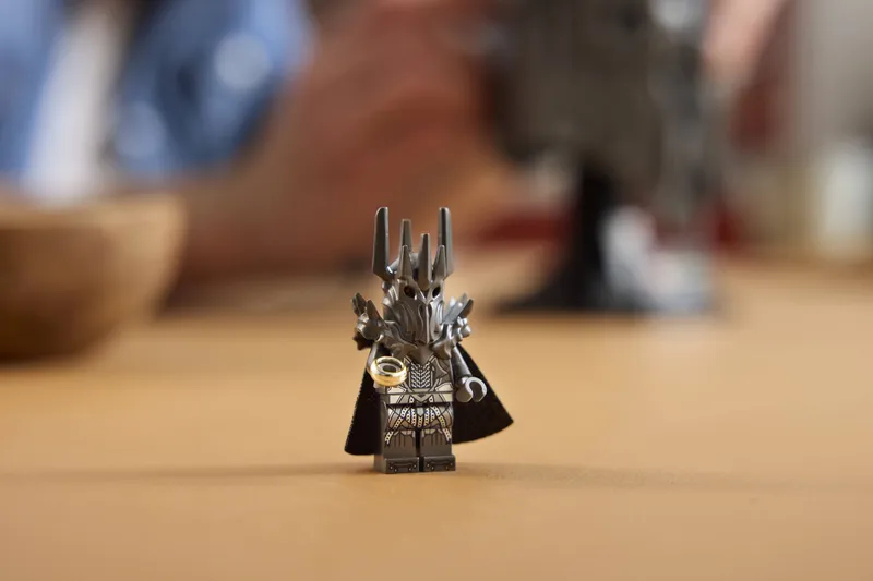 The Lord of the Rings: Sauron's Helmet van LEGO – productfoto 10 van 13
