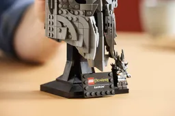 LEGO The Lord of the Rings: Sauron's Helmet (11373) - afbeelding 8