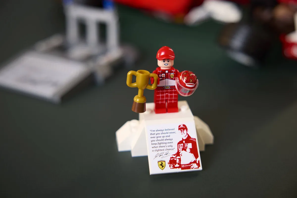 LEGO Ferrari F2004 & Michael Schumacher (11375) - Bild 14