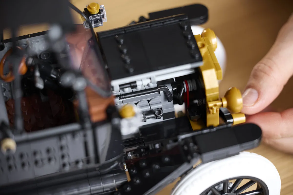 LEGO Ford Model T (11376) - afbeelding 16