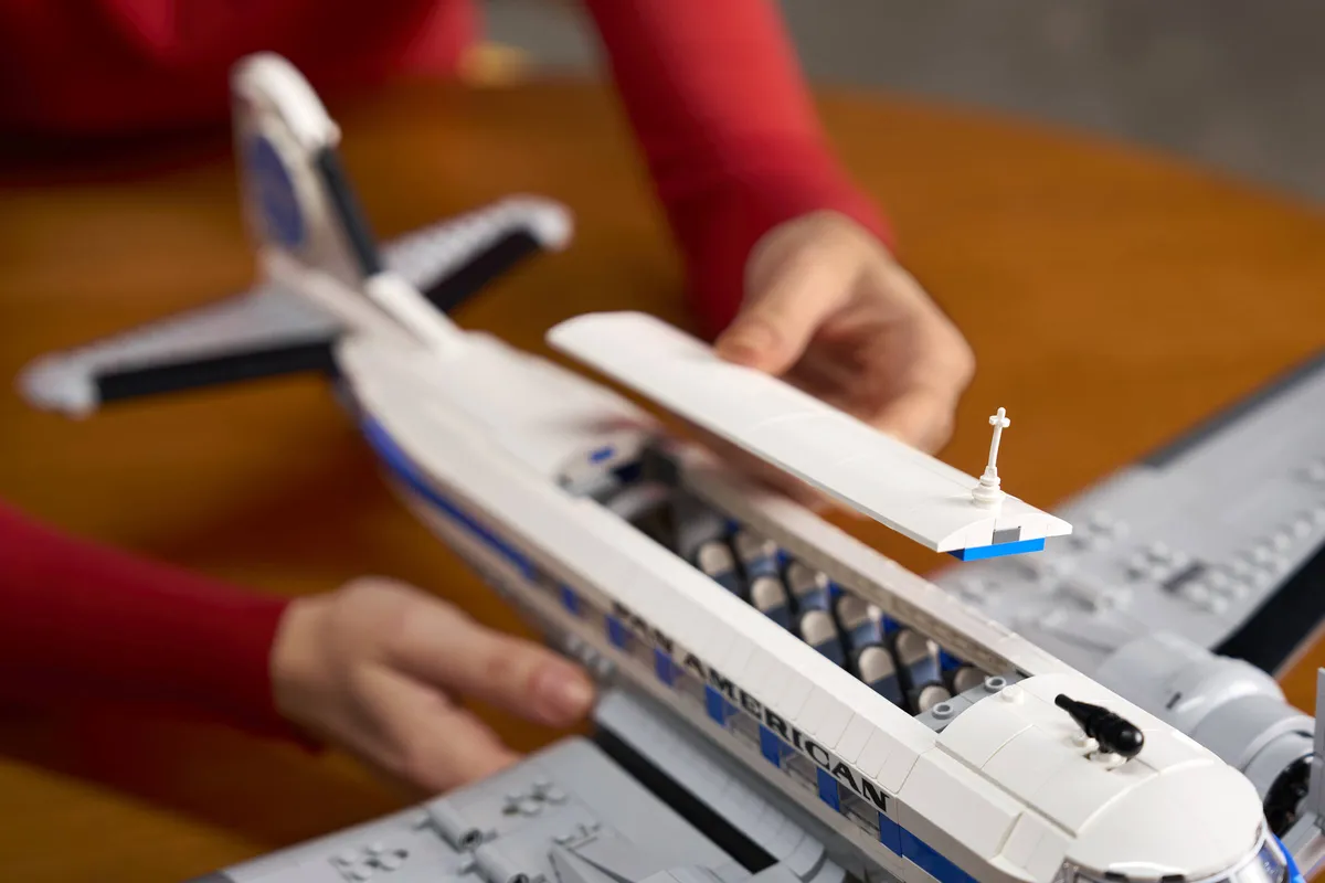 LEGO Douglas™ DC-3™ PAN AM® Airliner (11378) - Bild 10