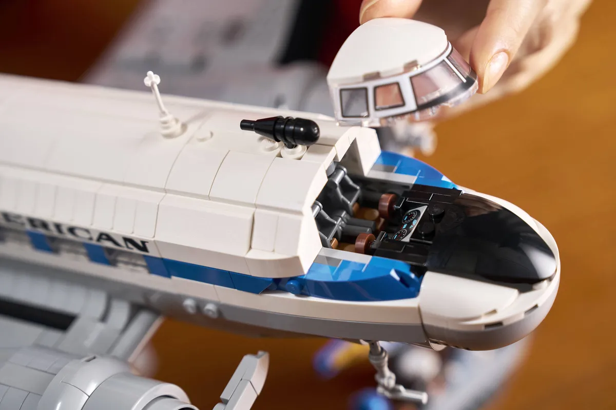 LEGO Douglas™ DC-3™ PAN AM® Airliner (11378) - Bild 12
