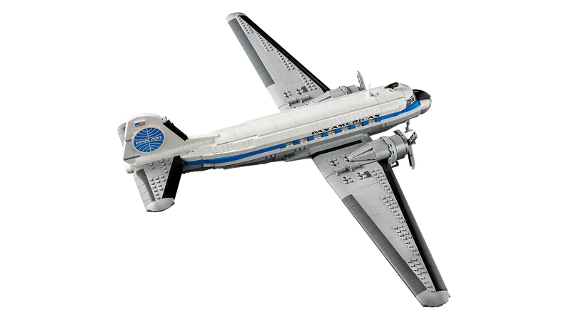 LEGO 11378 Douglas DC-3 PAN AM Airliner detail image