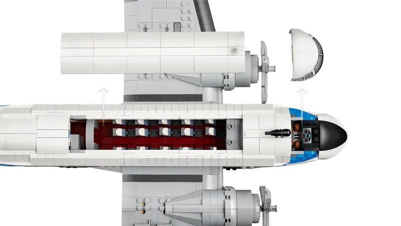 LEGO 11378 Douglas DC-3 PAN AM Airliner detail image