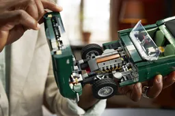 LEGO Jaguar E-Type (11381) - image 12