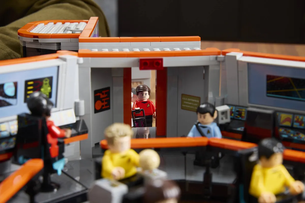 LEGO Star Trek: U.S.S. Enterprise NCC-1701™ Bridge (11385) - Bild 14