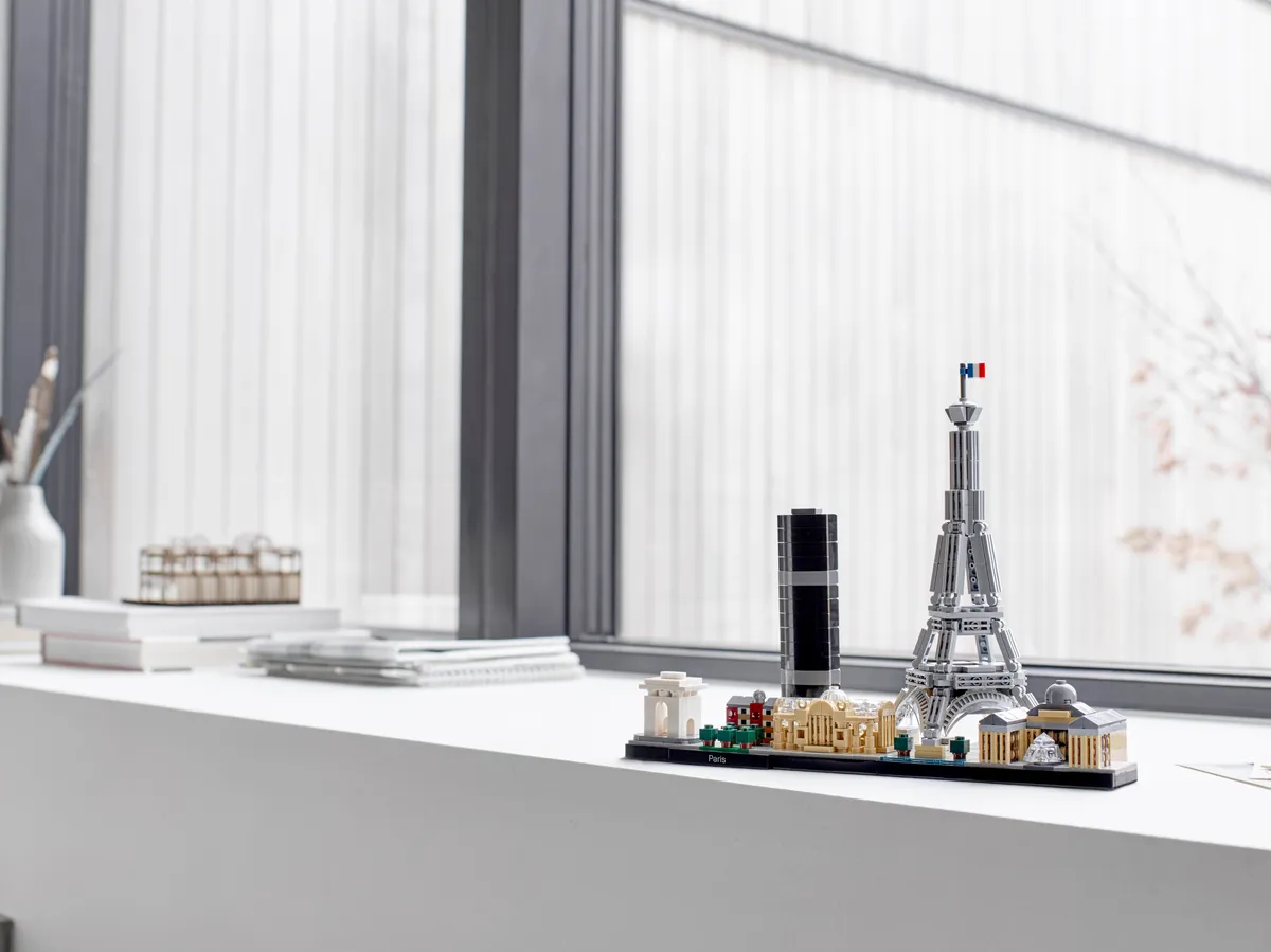 LEGO Paris (21044) - image 4