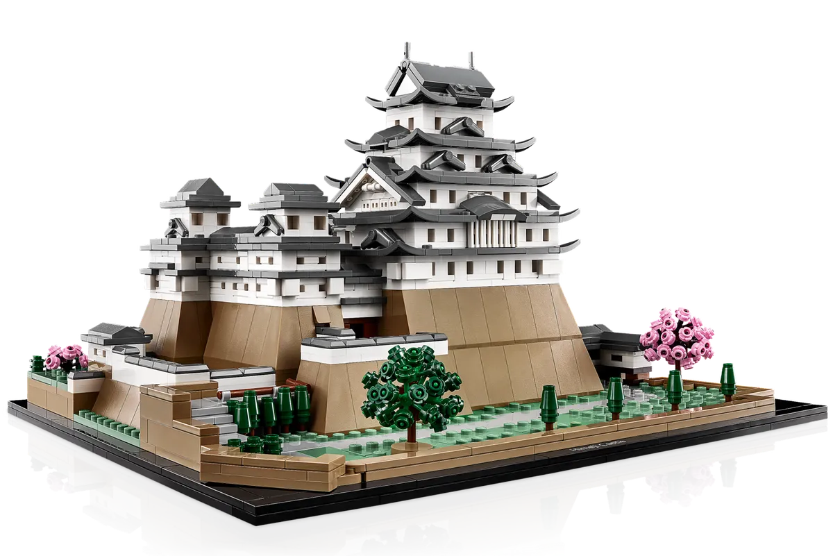 LEGO Himeji Castle (21060) - image 2
