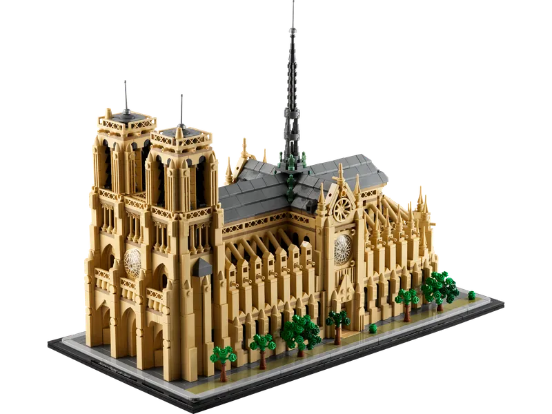LEGO 21061 Notre-Dame van Parijs, 4.383 stenen