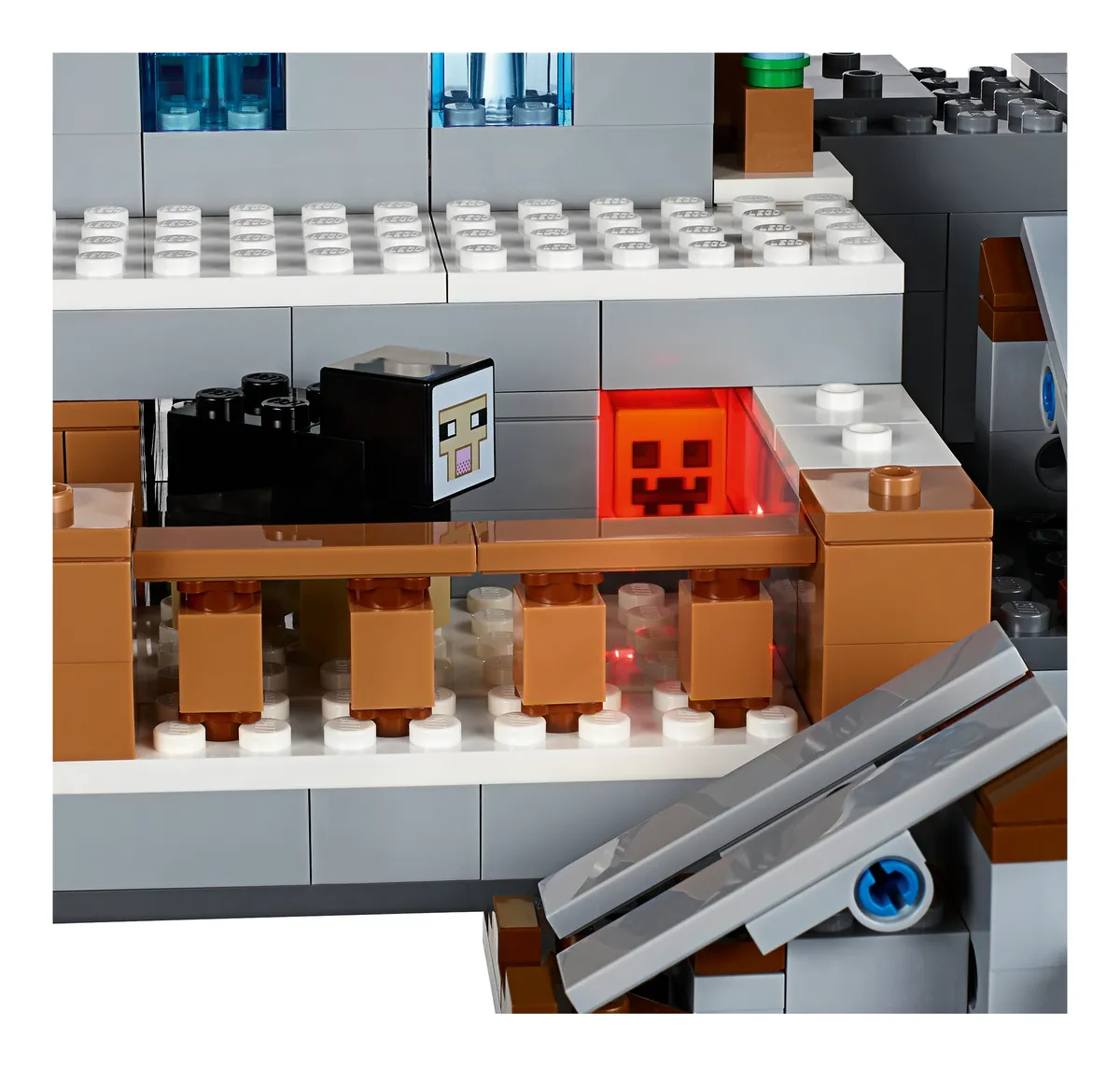 LEGO The Mountain Cave (21137) - image 4