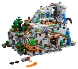 LEGO The Mountain Cave (21137)