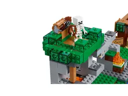 LEGO The Skeleton Attack (21146) - image 5