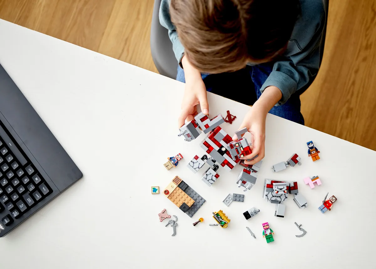 LEGO The Redstone Battle (21163) - Bild 6