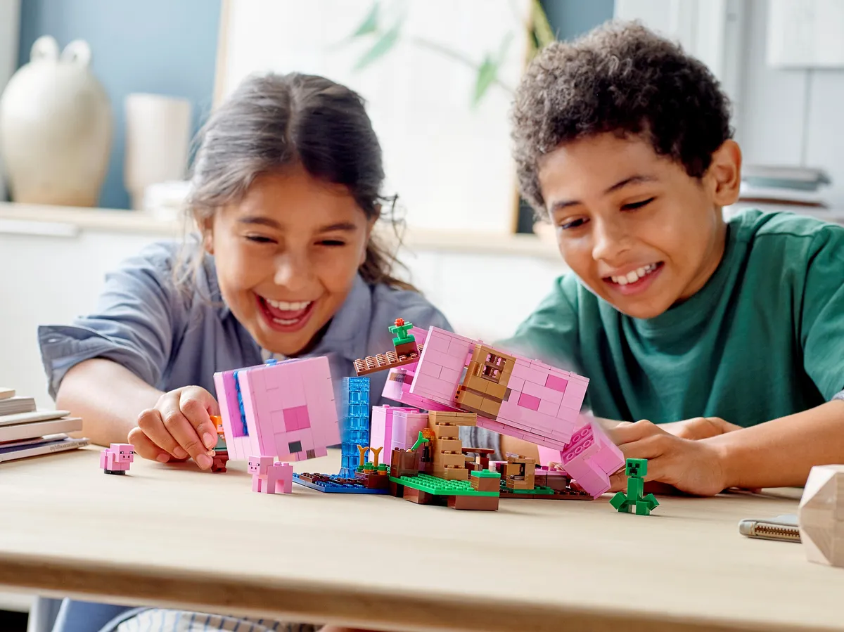 LEGO The Pig House (21170) - Bild 9