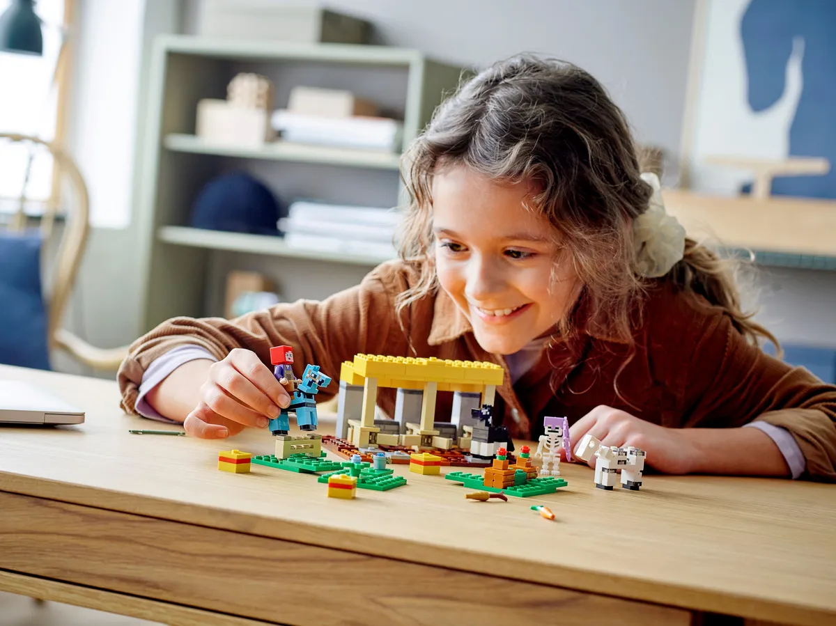 LEGO The Horse Stable (21171) - image 8