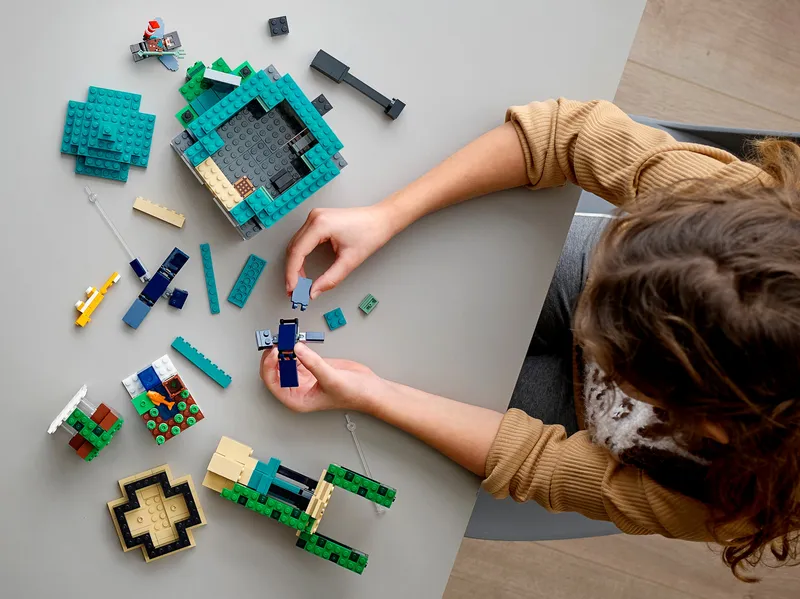 The Sky Tower von LEGO – Produktfoto 10 von 12