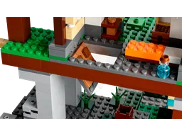 LEGO The Training Grounds (21183) - image 6