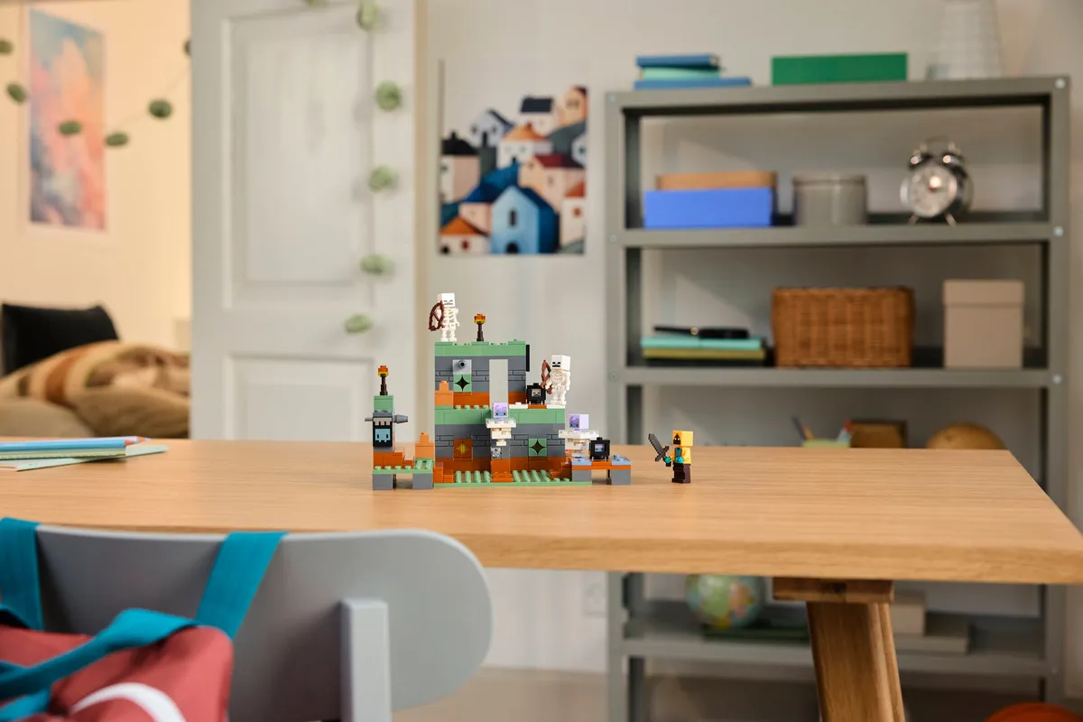 LEGO The Trial Chamber (21271) - afbeelding 7