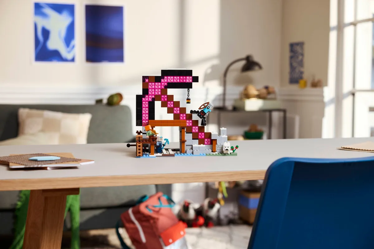 LEGO The Pickaxe Mine (21277) - Bild 8