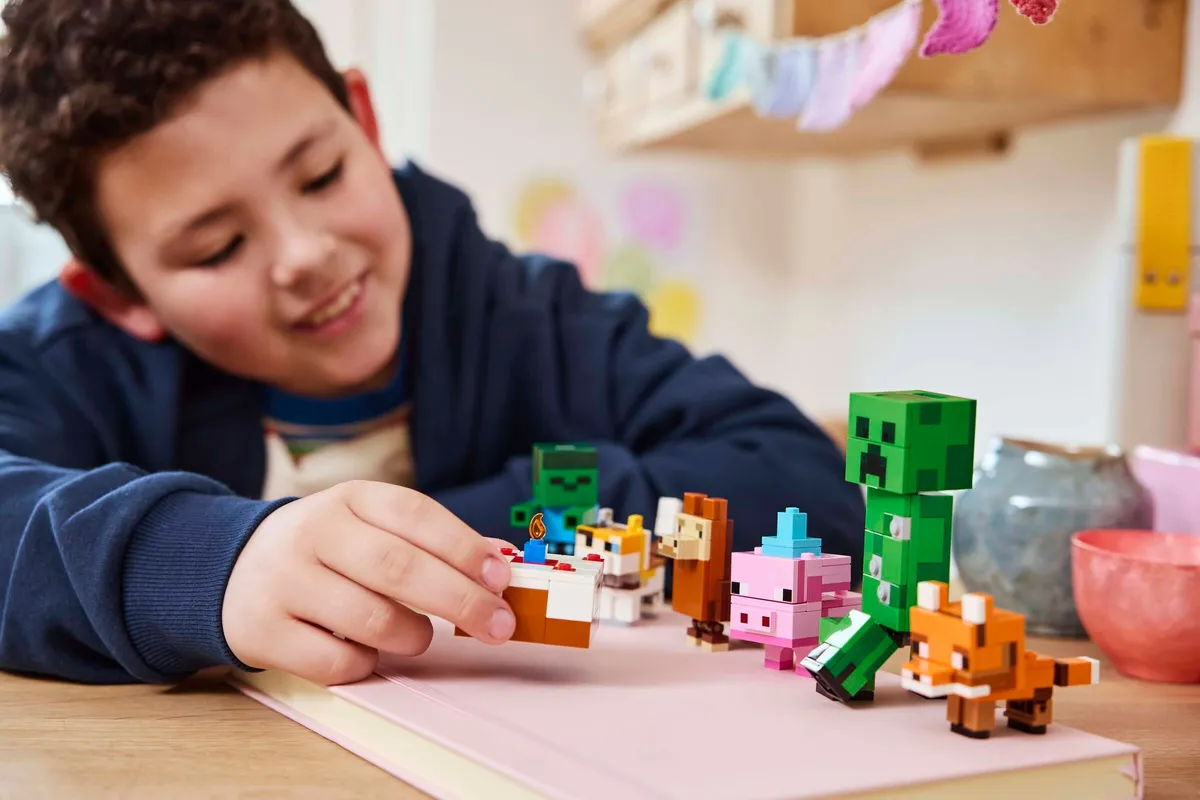LEGO Baby Pig's Birthday Celebration (21281) - Bild 6