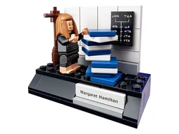 LEGO Women of NASA (21312) - image 2