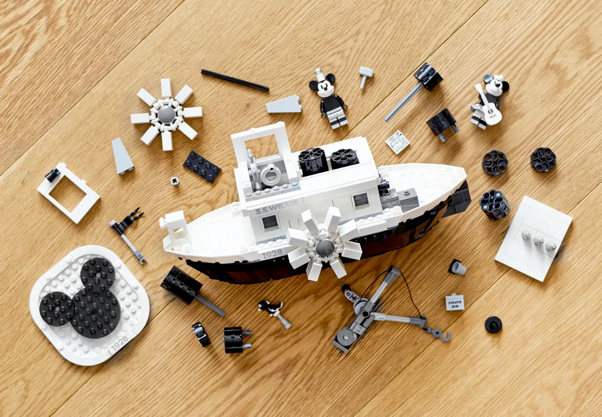 LEGO Steamboat Willie (21317) - image 14