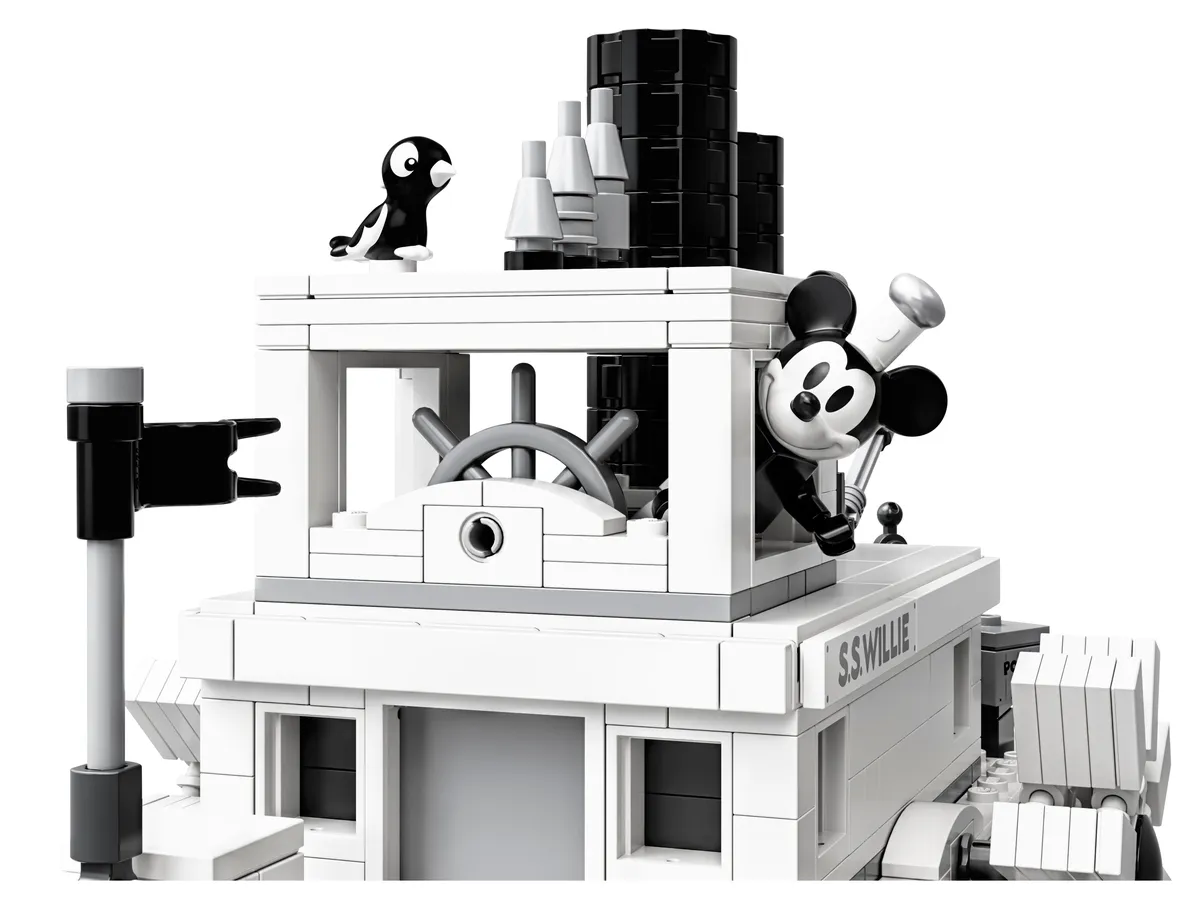 LEGO Steamboat Willie (21317) - image 5