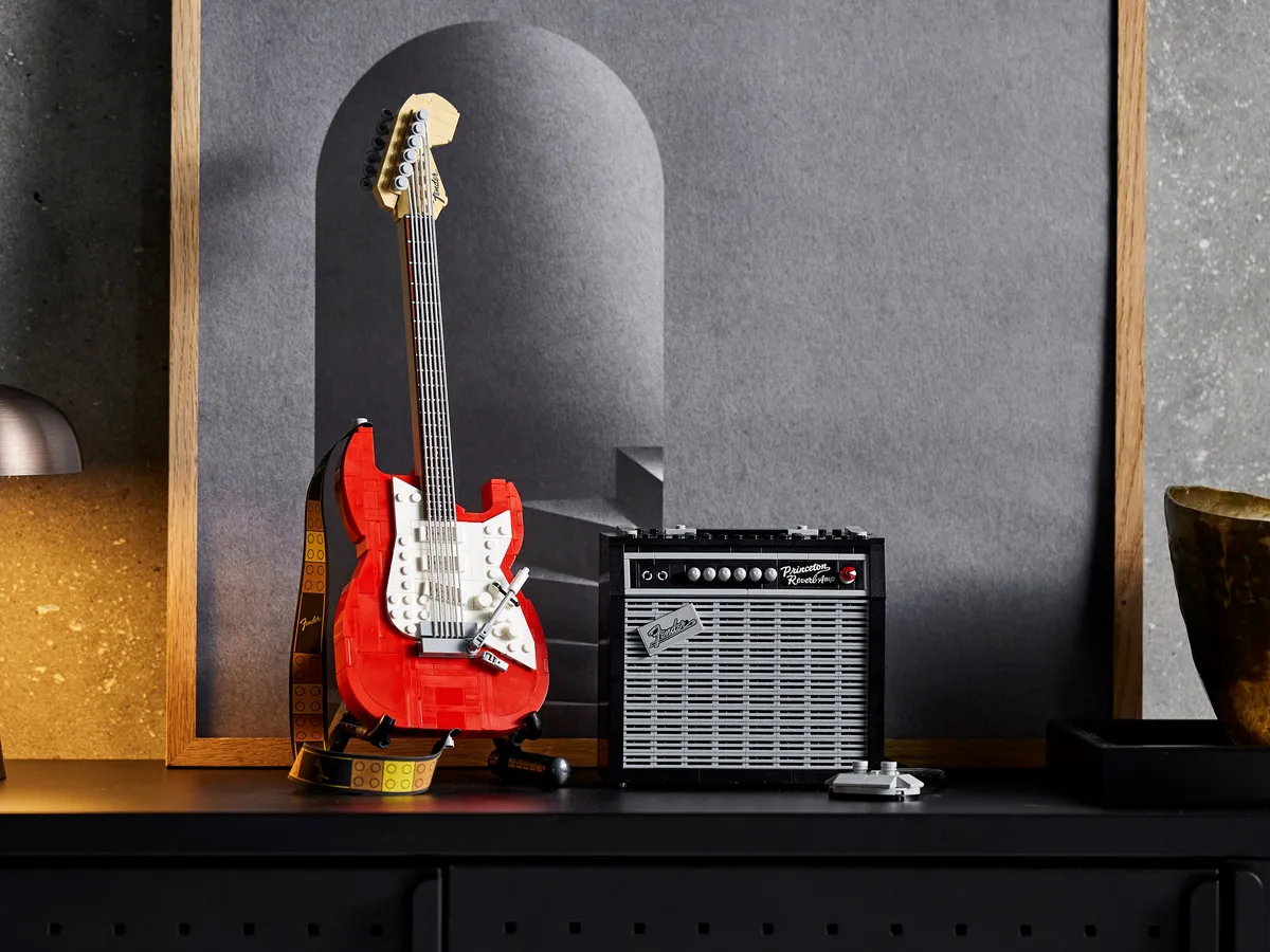LEGO LEGO® Ideas Fender® Stratocaster™ (21329) - Bild 21