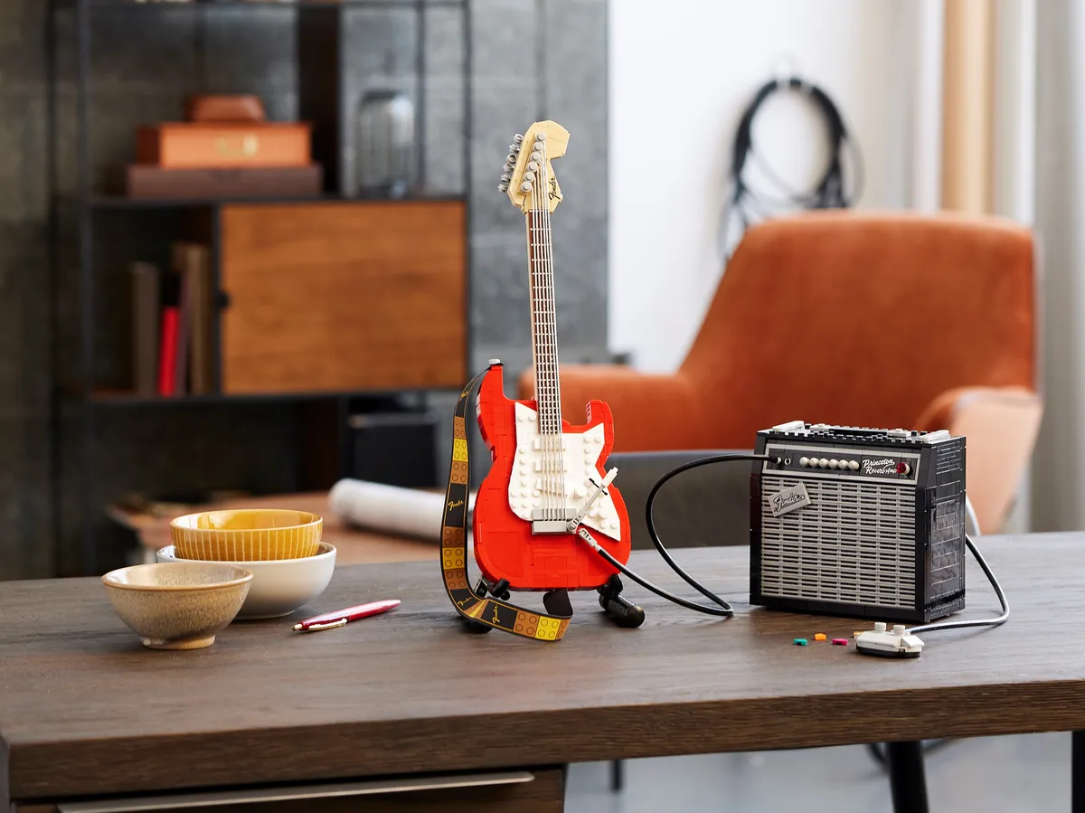 LEGO LEGO® Ideas Fender® Stratocaster™ (21329) - Bild 8