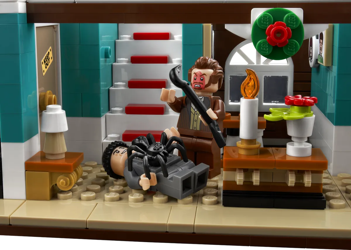LEGO LEGO® Ideas Home Alone (21330) - Bild 2