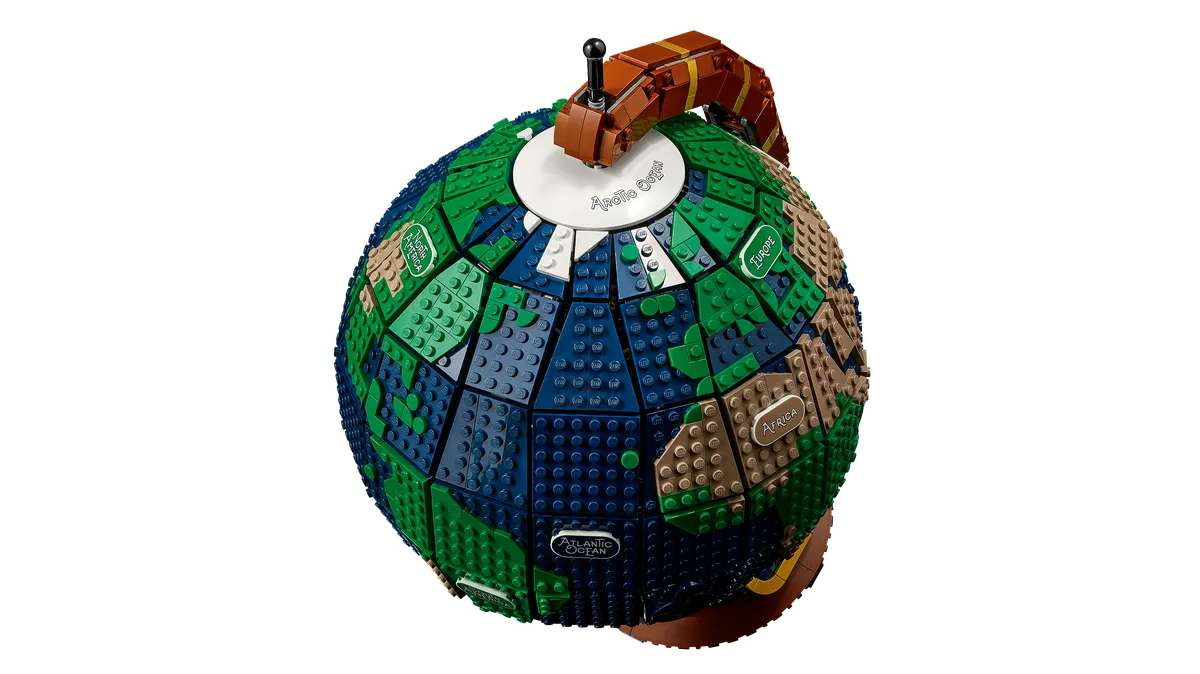 LEGO The Globe (21332) - afbeelding 3