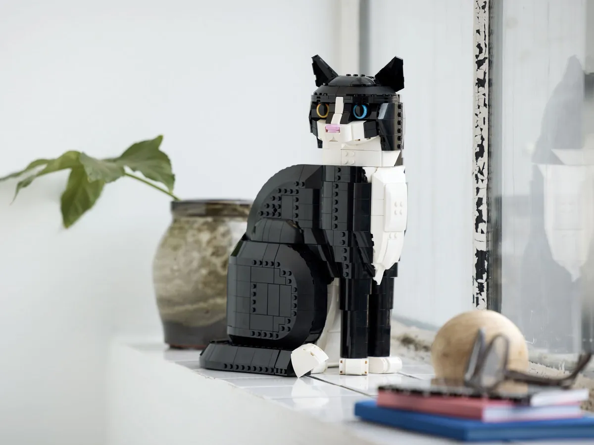 LEGO Tuxedo Cat (21349) - Bild 8
