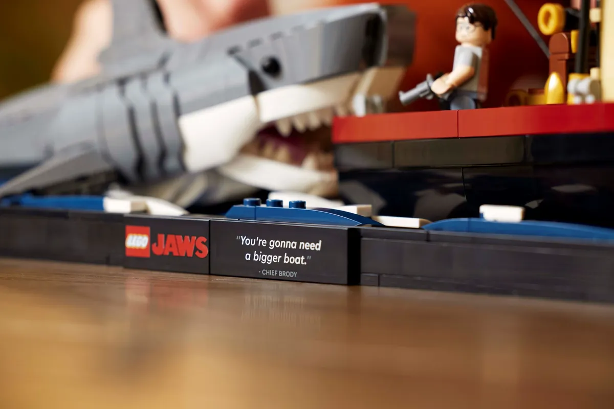 LEGO Jaws (21350) - image 10