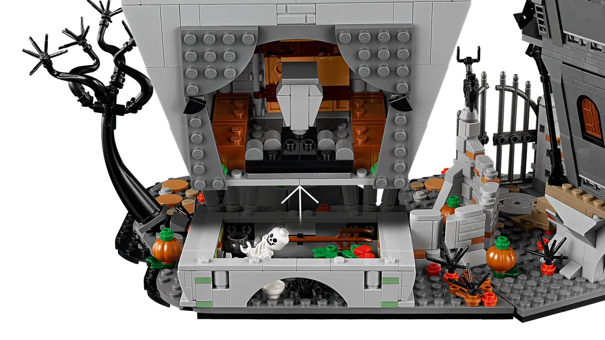 LEGO Disney Tim Burton's The Nightmare Before Christmas (21351) - image 1