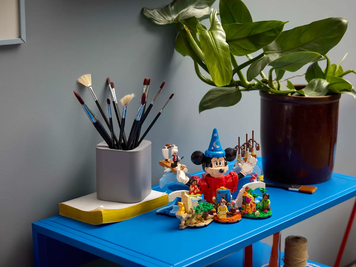 LEGO Magic of Disney (21352) - image 11