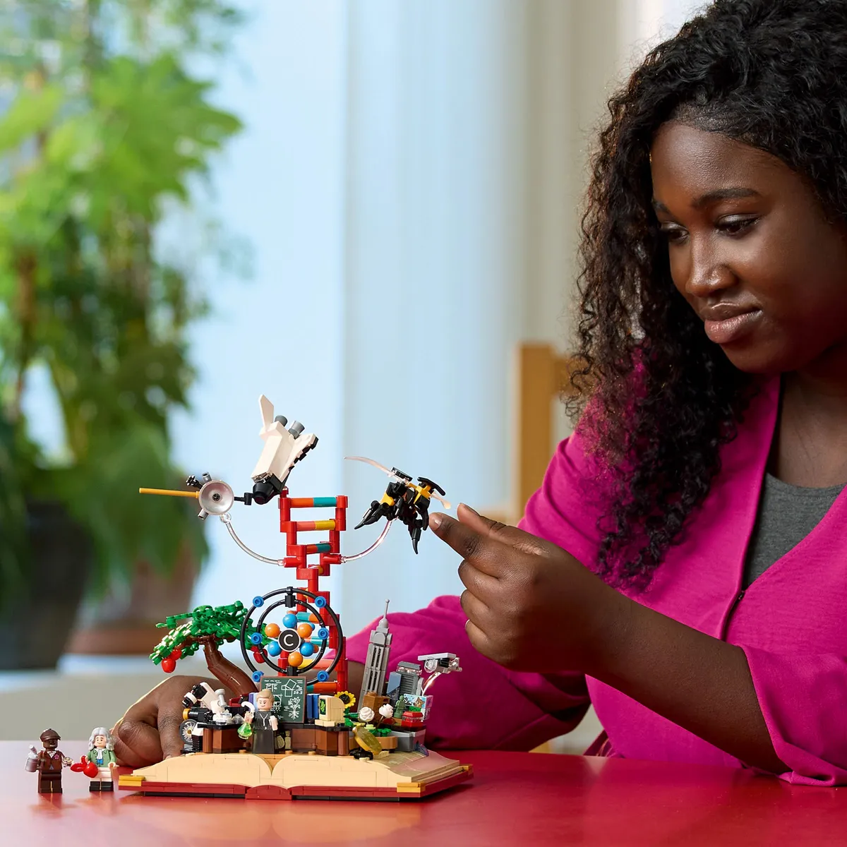 LEGO The Evolution of STEM (21355) - Bild 7