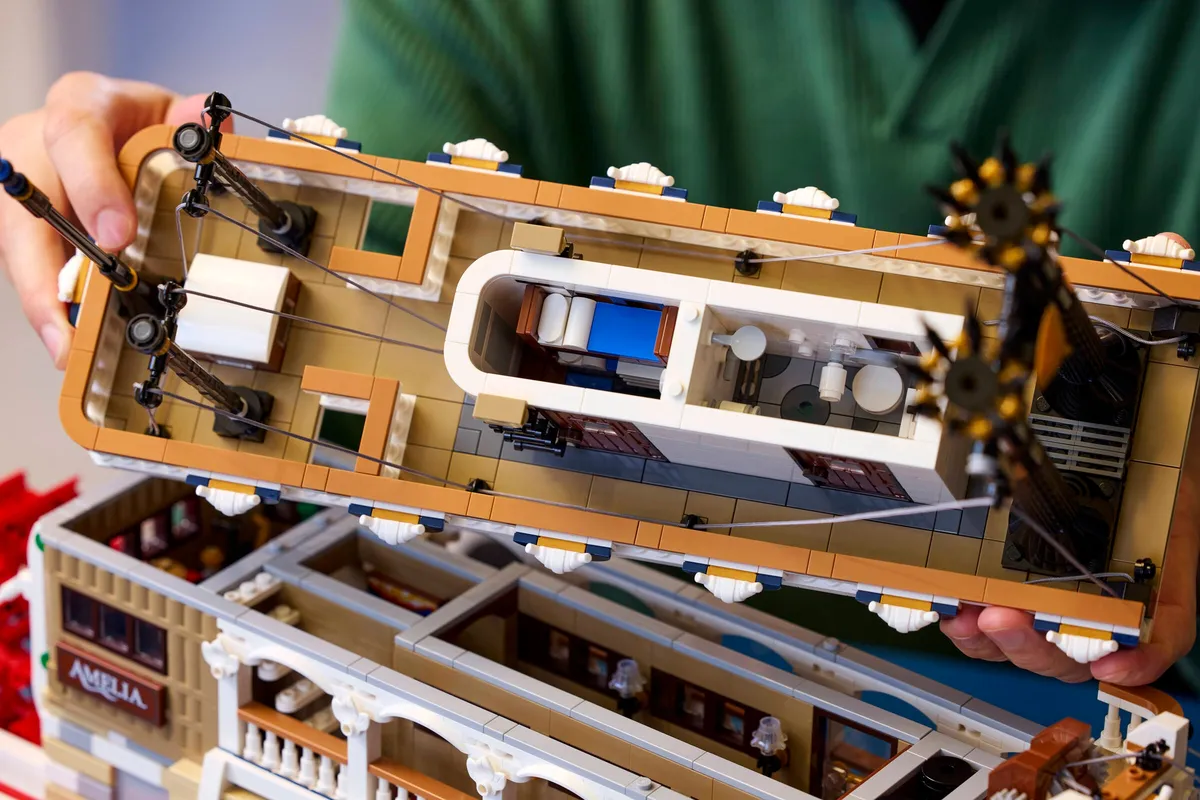 LEGO River Steamboat (21356) - Bild 13