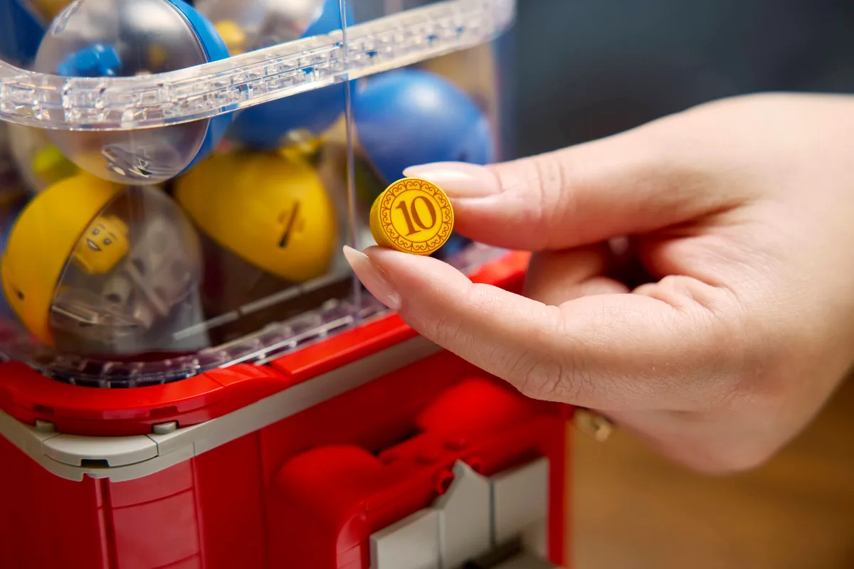 LEGO Minifigure Vending Machine (21358) - Bild 9