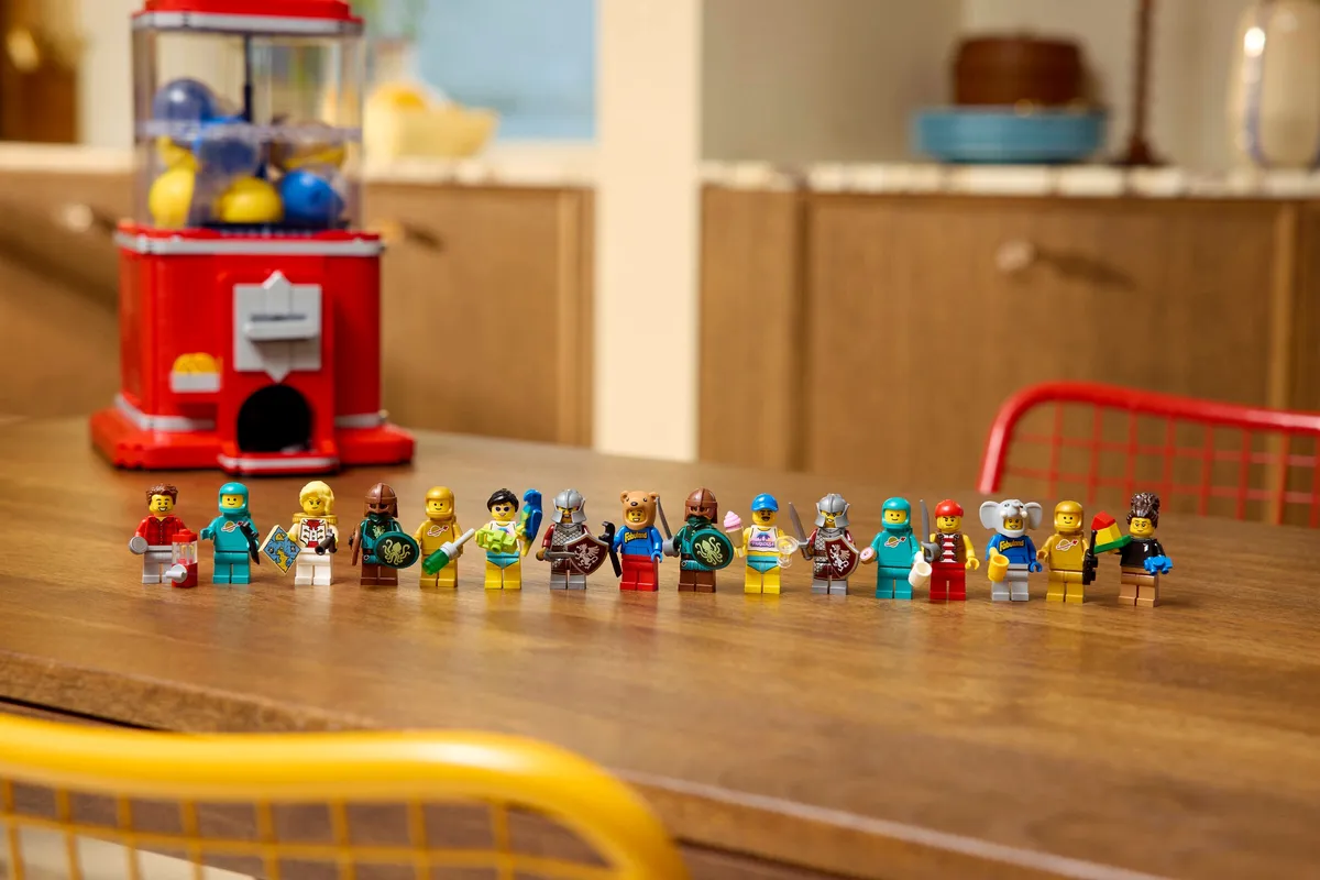 LEGO Minifigure Vending Machine (21358) - Bild 12