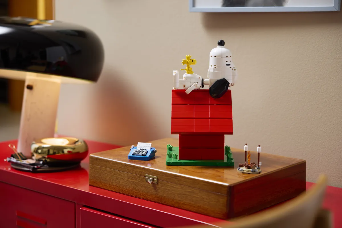 LEGO Peanuts: Snoopy's Doghouse (21368) - Bild 9