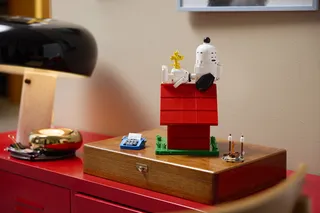 Peanuts: Snoopy's Doghouse van LEGO – productfoto 10 van 16