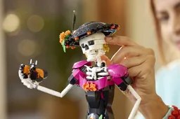 LEGO La Catrina (21372) - image 14