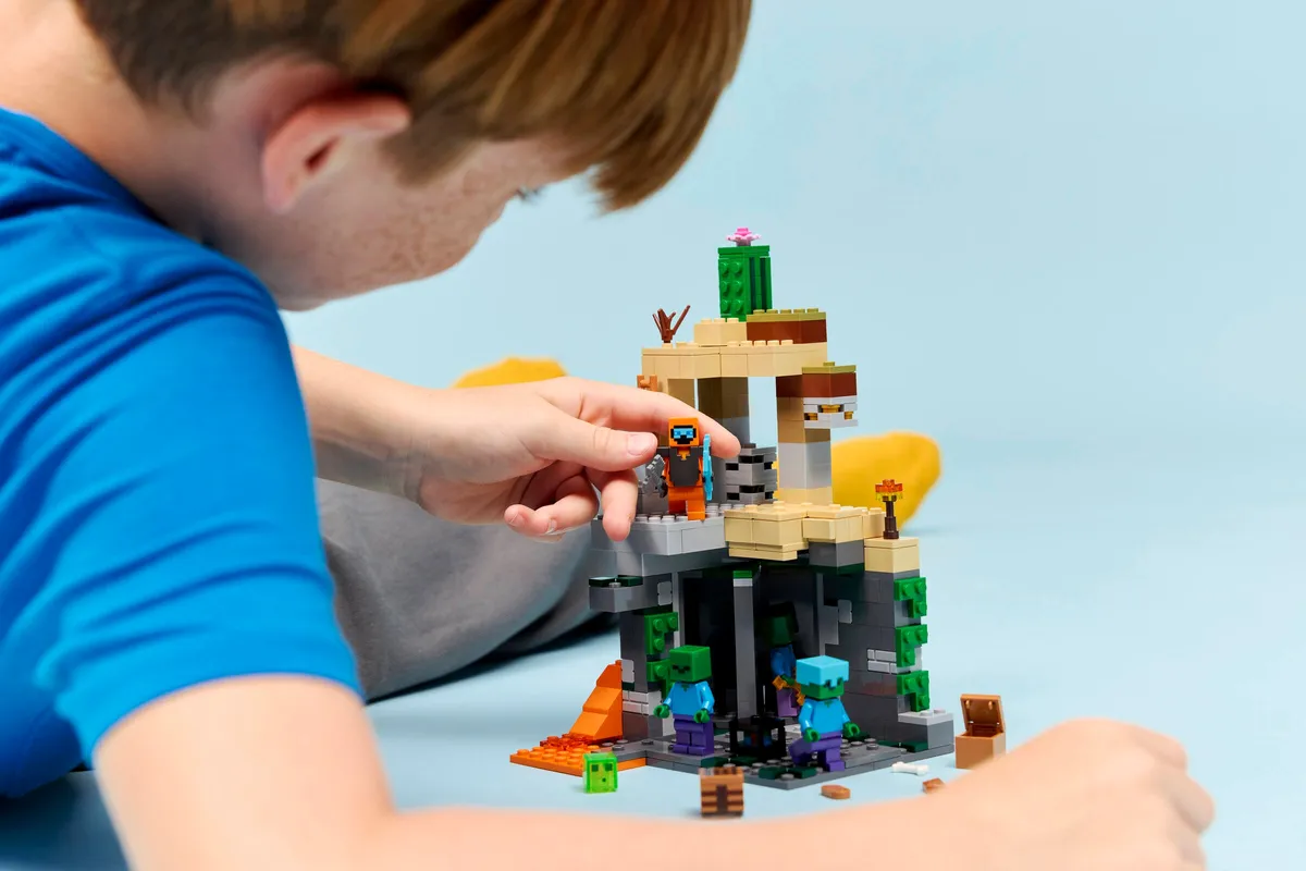 LEGO Zombie Dungeon (21587) - Bild 7