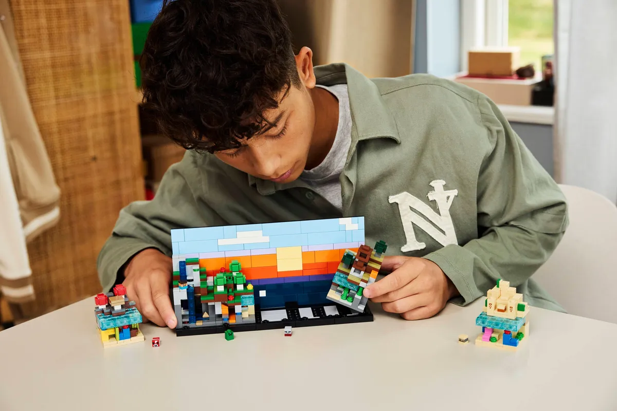 LEGO Mini Biomes (21589) - image 9