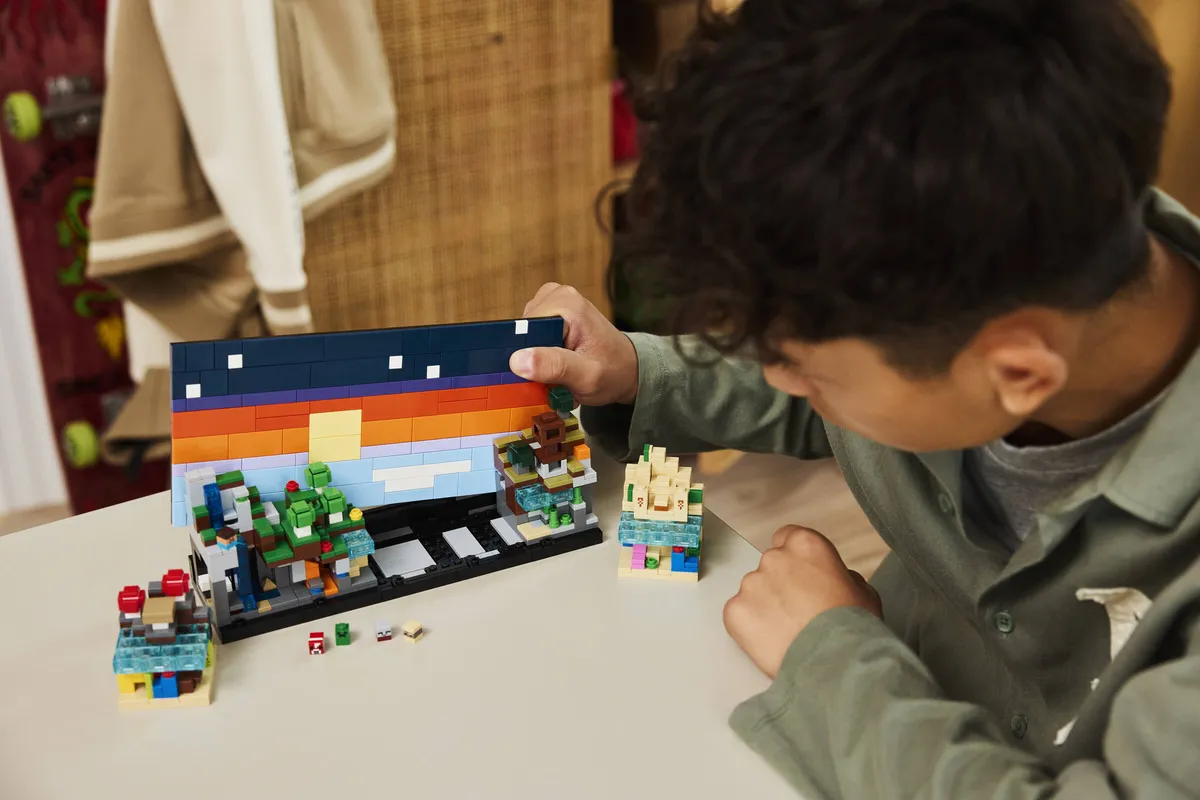 LEGO Mini Biomes (21589) - image 11