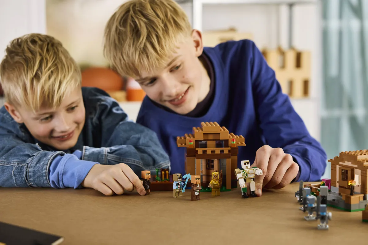 LEGO Evoker Village Attack (21596) - Bild 9