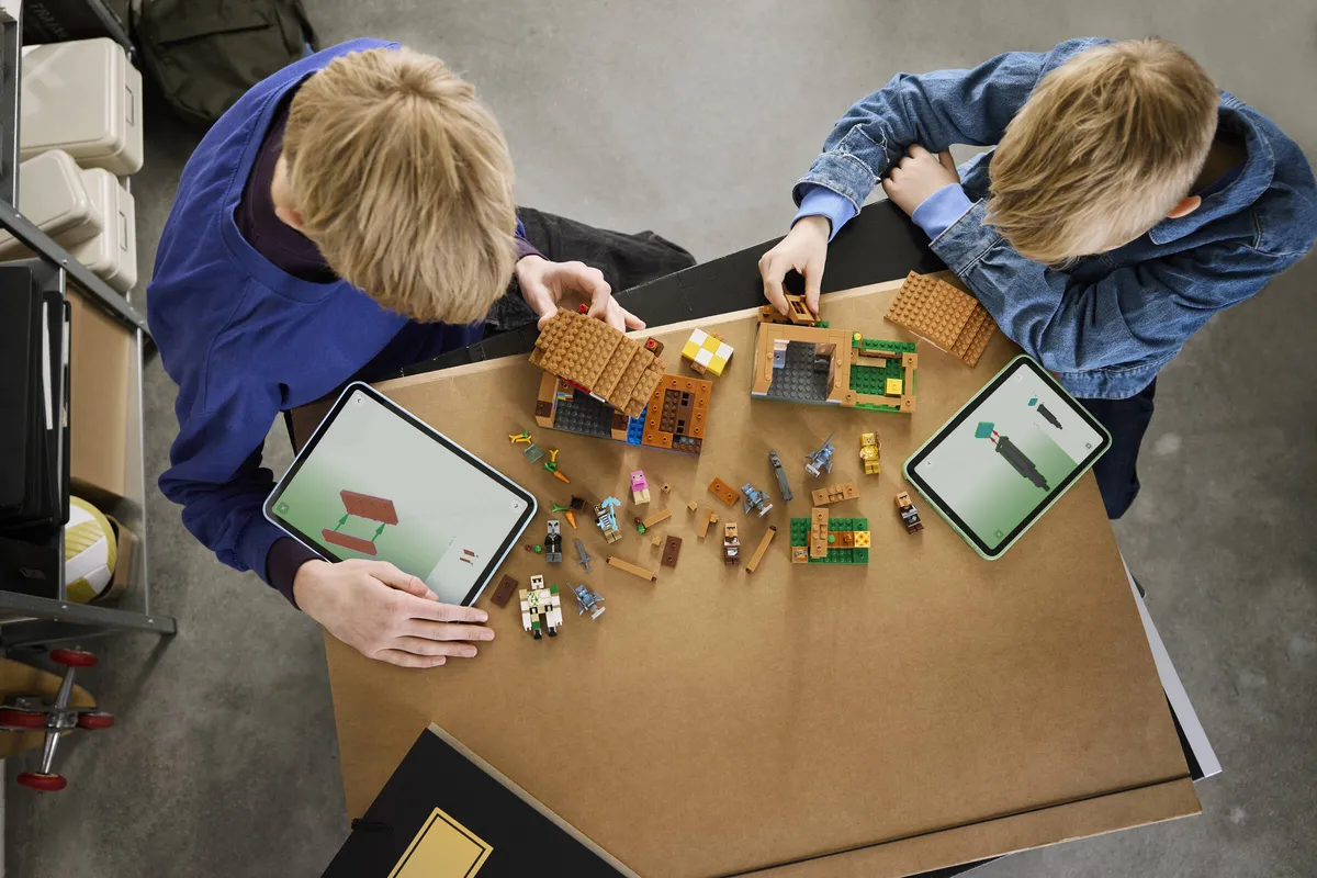 LEGO Evoker Village Attack (21596) - Bild 7