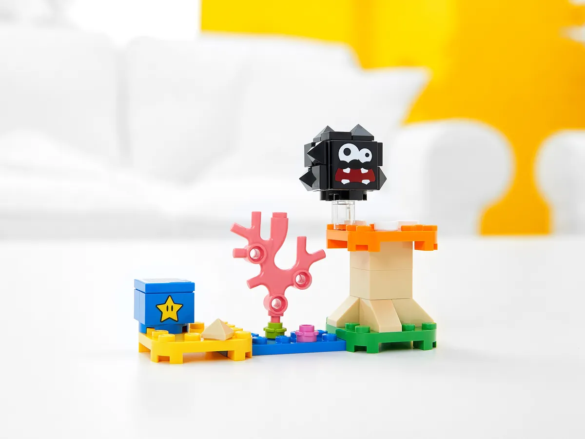 LEGO Fuzzy & Mushroom Platform Expansion Set (30389) - image 4